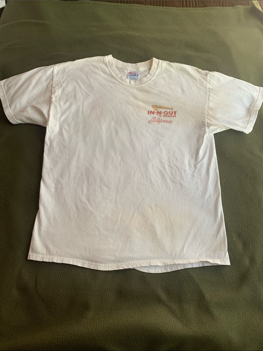 Hanes Beefy In-N-Out Burger short sleeve T-shirt. Size large (42-44).